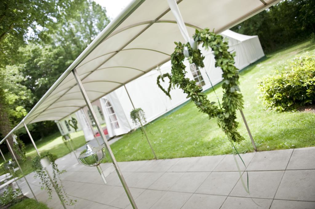 Hotel Am Schloss Illertissen Exteriör bild
